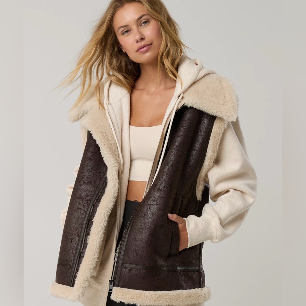 🚫SOLD🚫 Offline by Aerie Faux Leather Sherpa Vest
